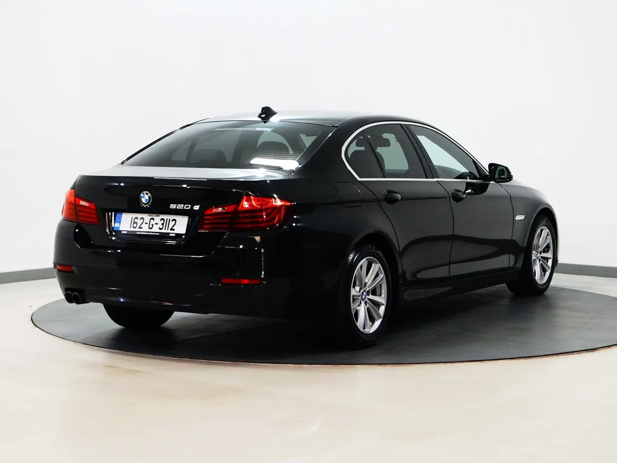 *22* 2016 BMW 5-Series 2.0d se - Image 4