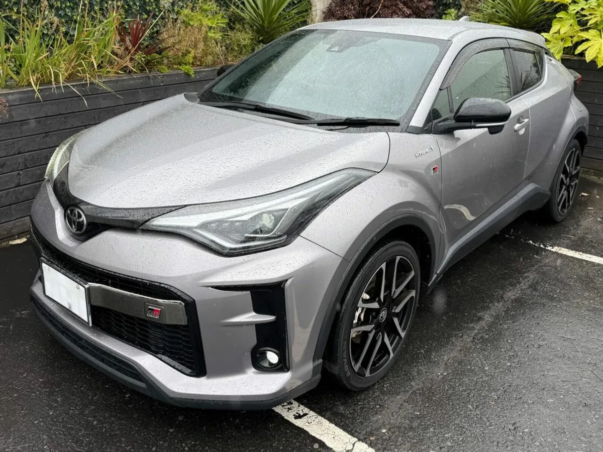 Toyota C-HR 1.8 HYBRID / GR SPORT SPEC / TOP SPEC - Image 4