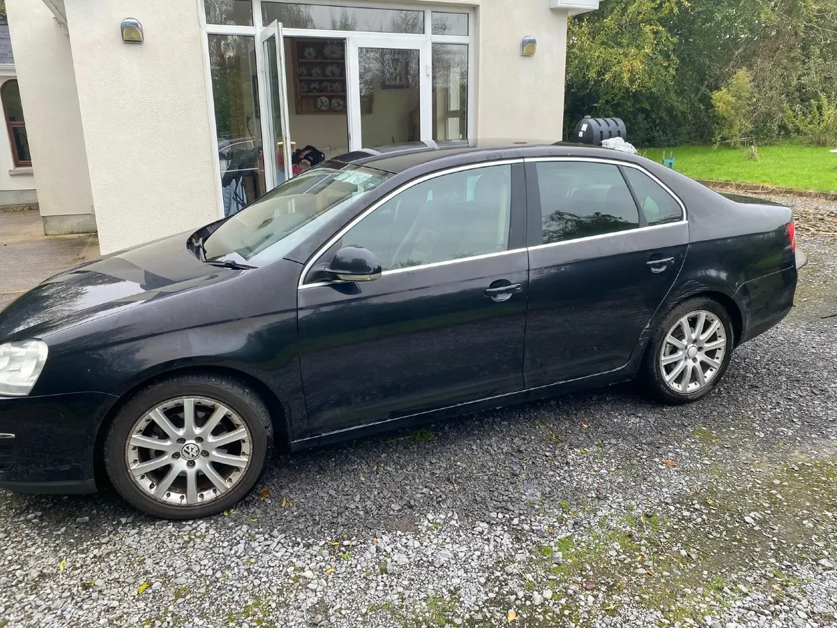 Volkswagen Jetta 2009 - Image 4