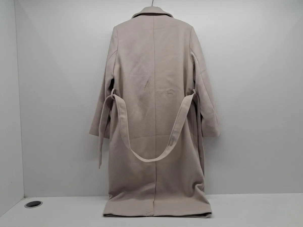 Online Auction Of A NA-KD Oversized Coat & More! - Image 4