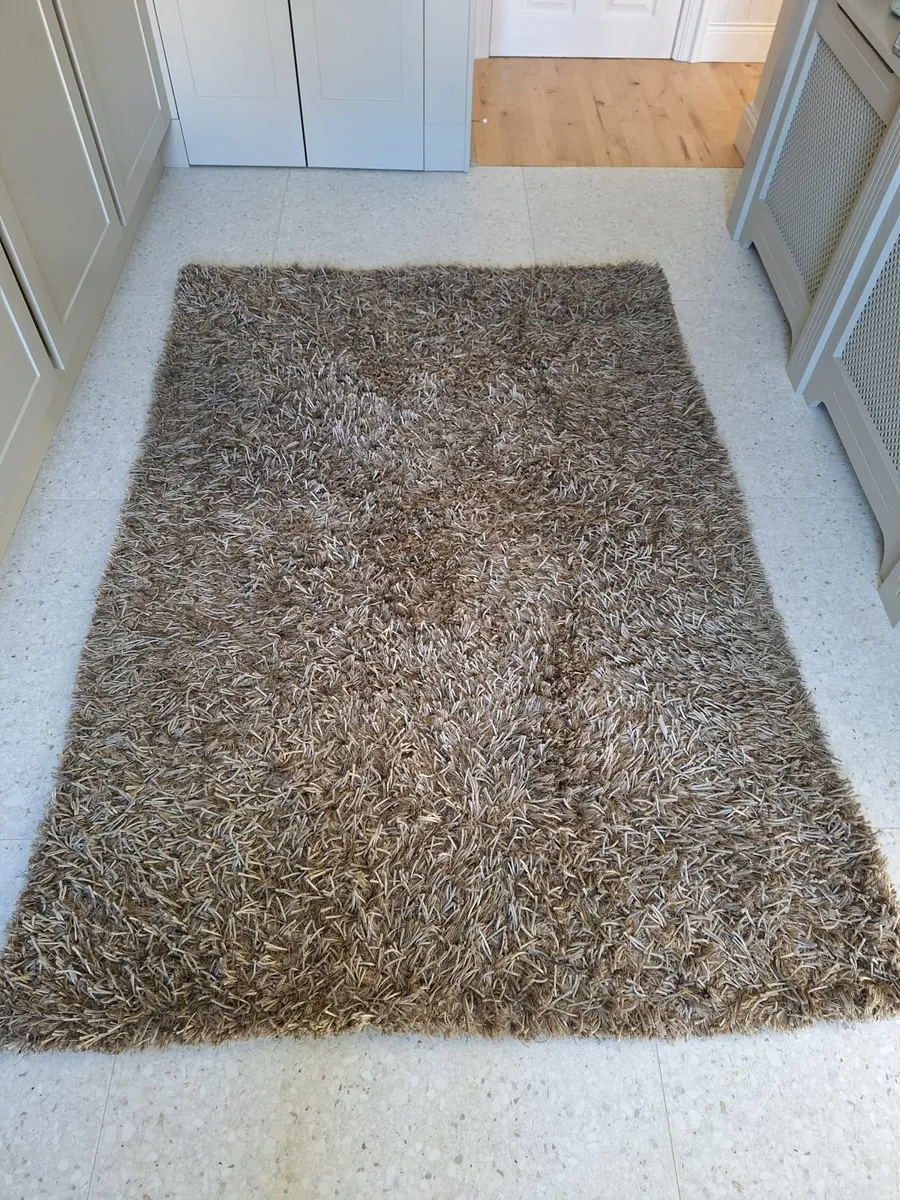 Rug - Image 1