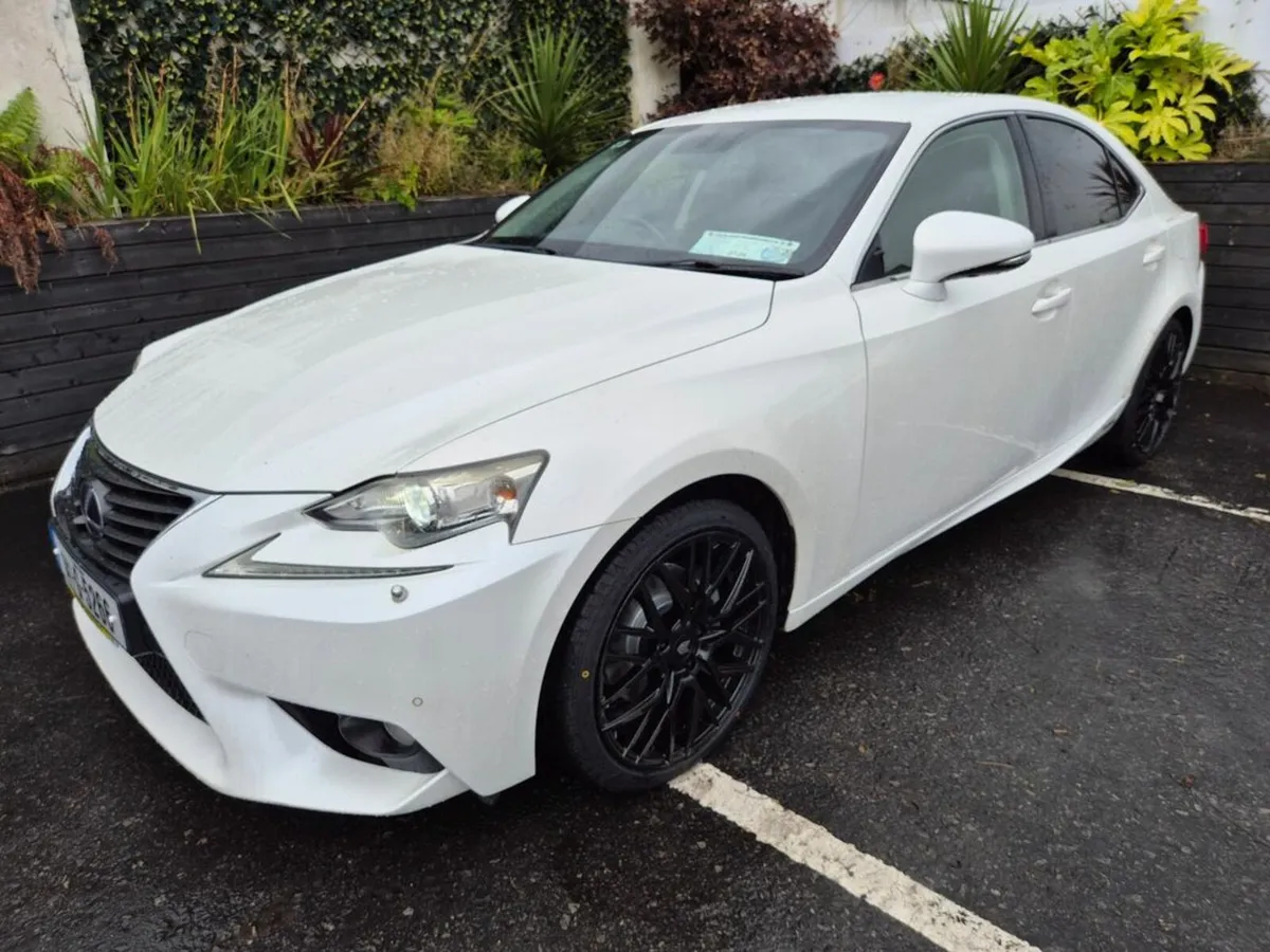 Lexus IS 2.5 HYBRID / LUX HIGH SPEC / TAX €190 - Image 3