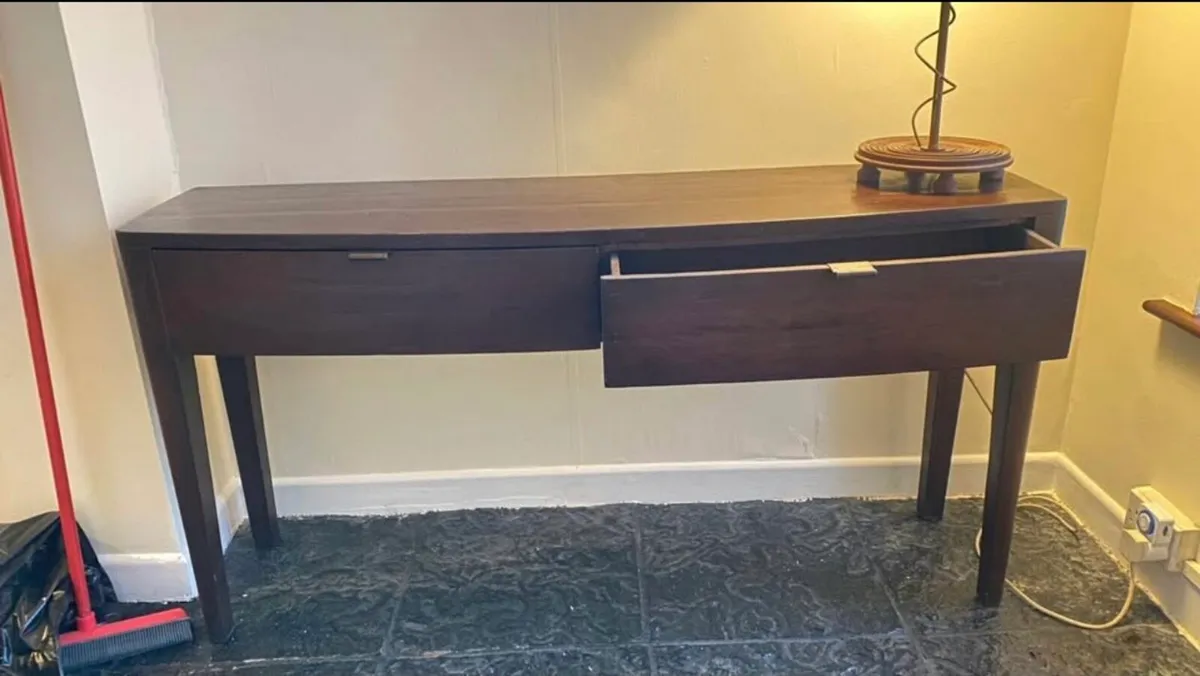 Console table - Image 1