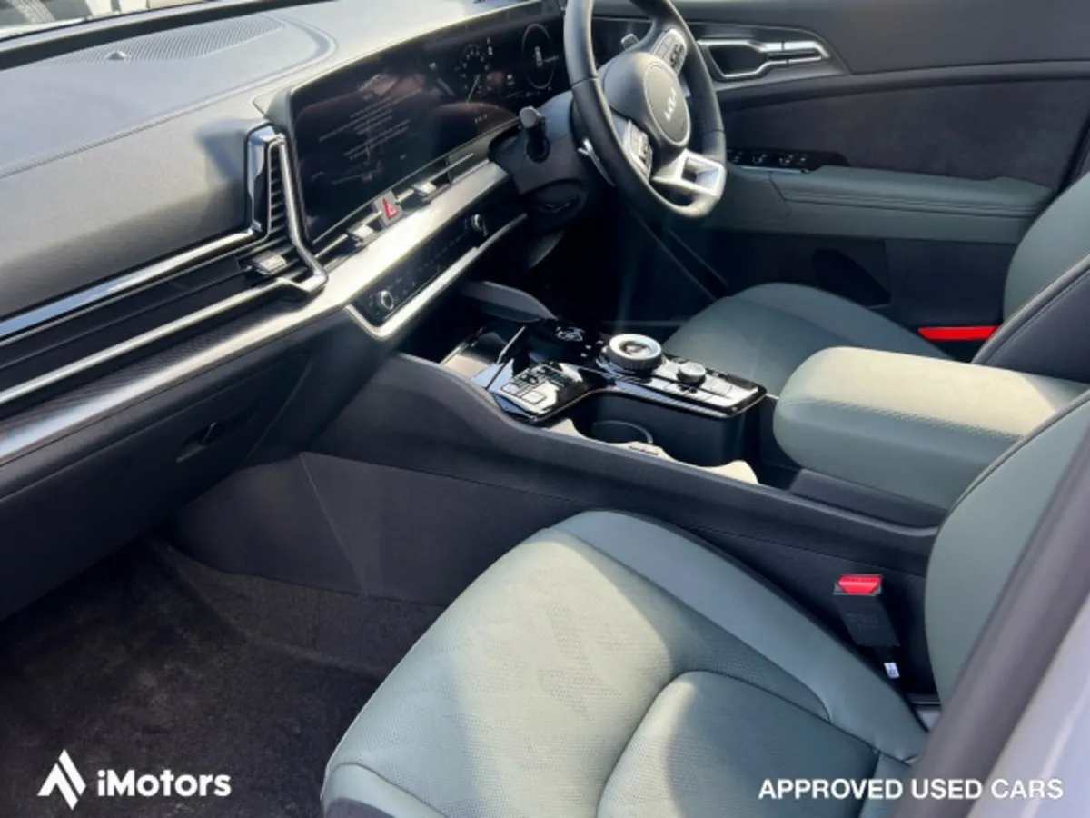 Kia Sportage HEV ANNIVERSARY EDITION - Image 2
