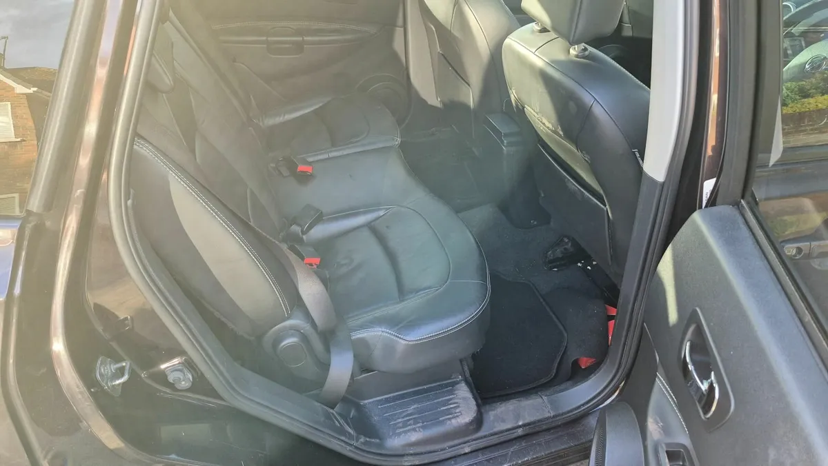Nissan Qashqai+2 1.5 diesel 2010 - Image 3