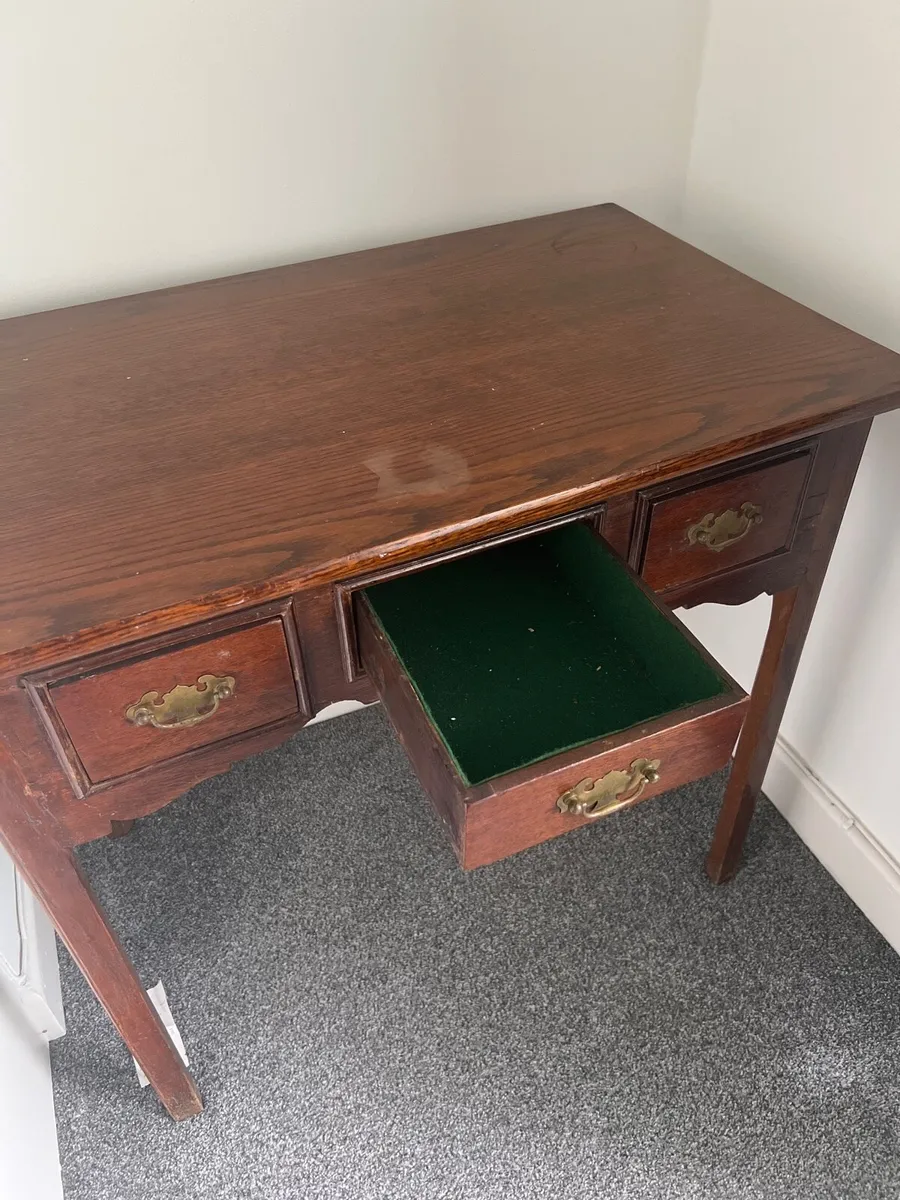 Desk - Image 2