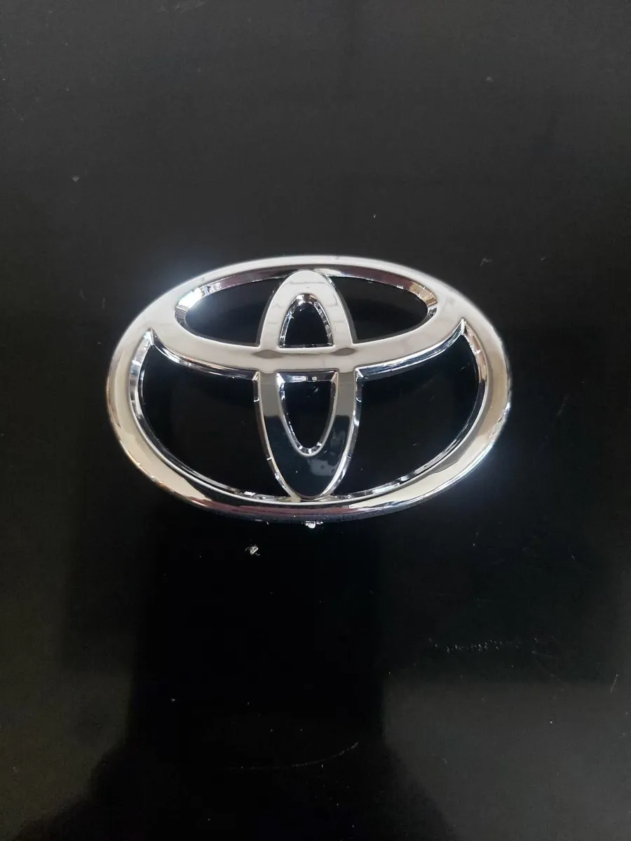 Toyota Steering Wheel emblem - FREE POST - Image 2
