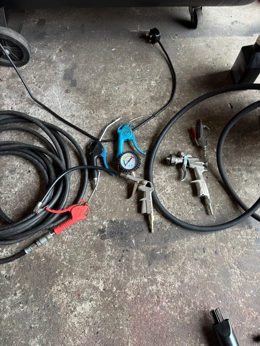 Garage equipment - Image 4