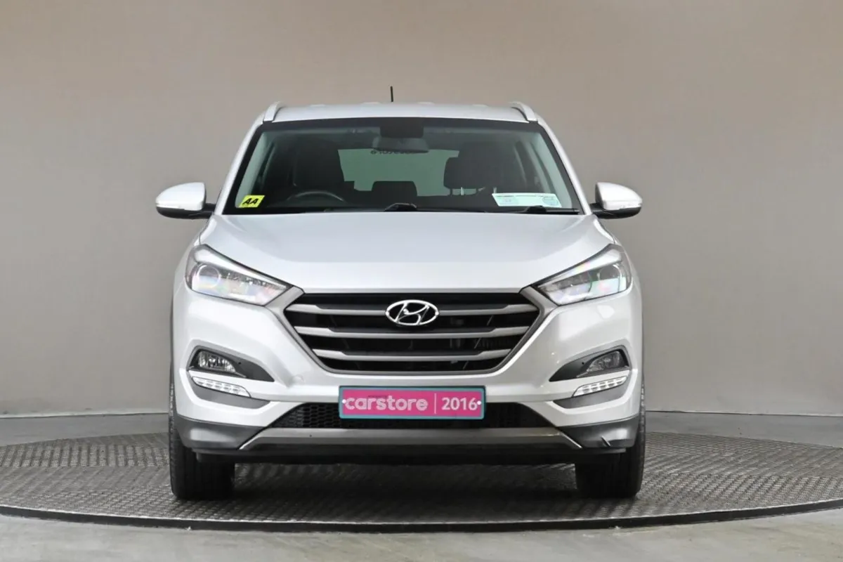 Hyundai Tucson 1.7 D Comfort Plus 6spd  rear Park - Image 2