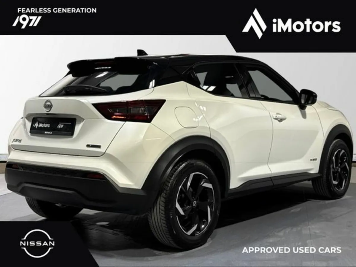 Nissan Juke 1 6 HYB SV Premium 2 tone black roof - Image 3