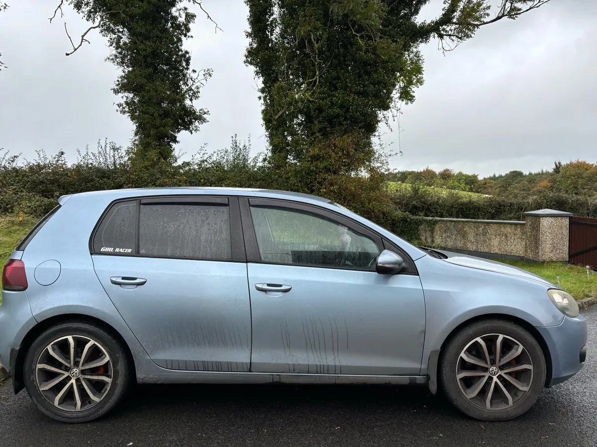 09 Volkswagen golf 2 litre - Image 2