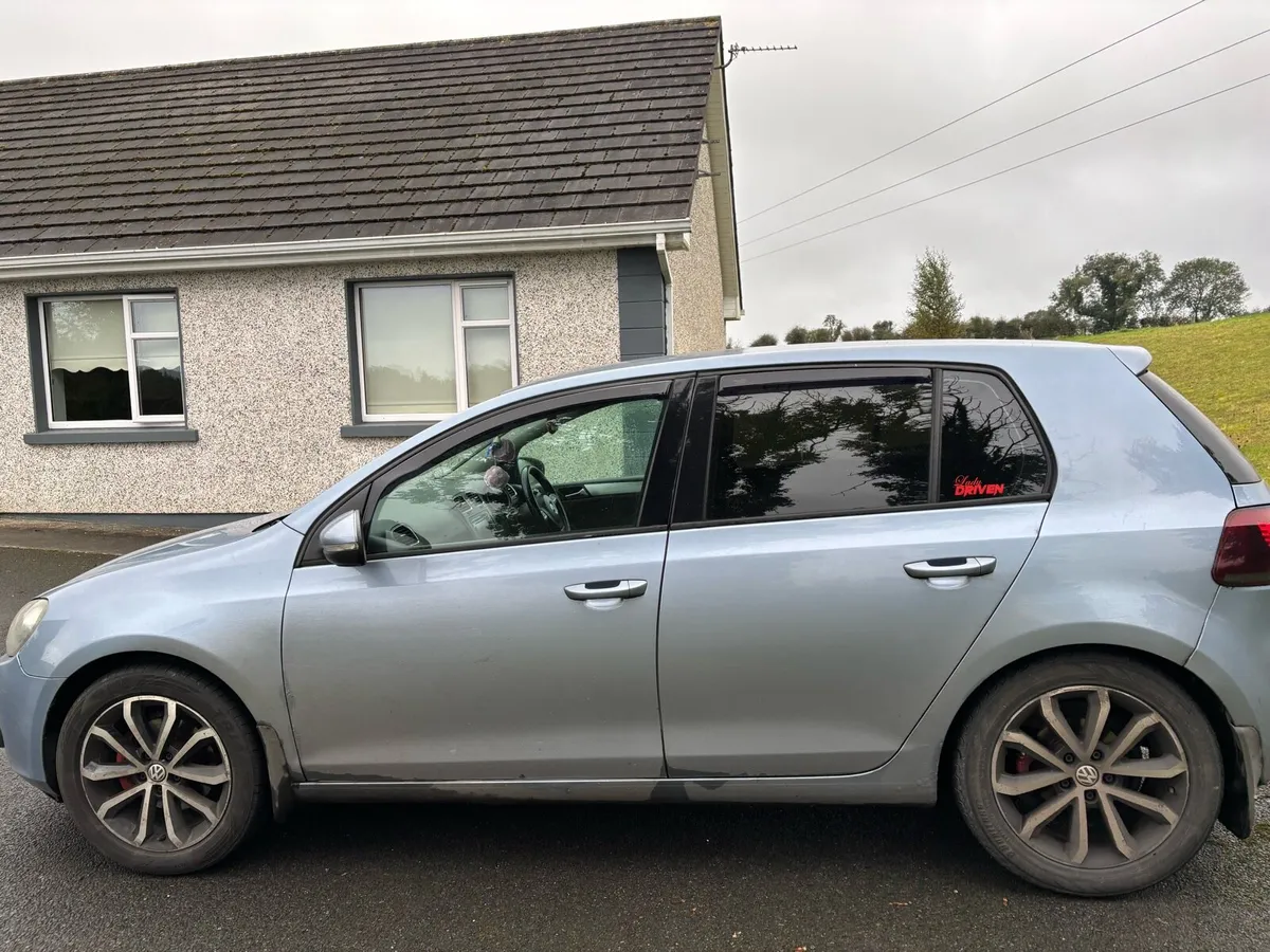 09 Volkswagen golf 2 litre - Image 3