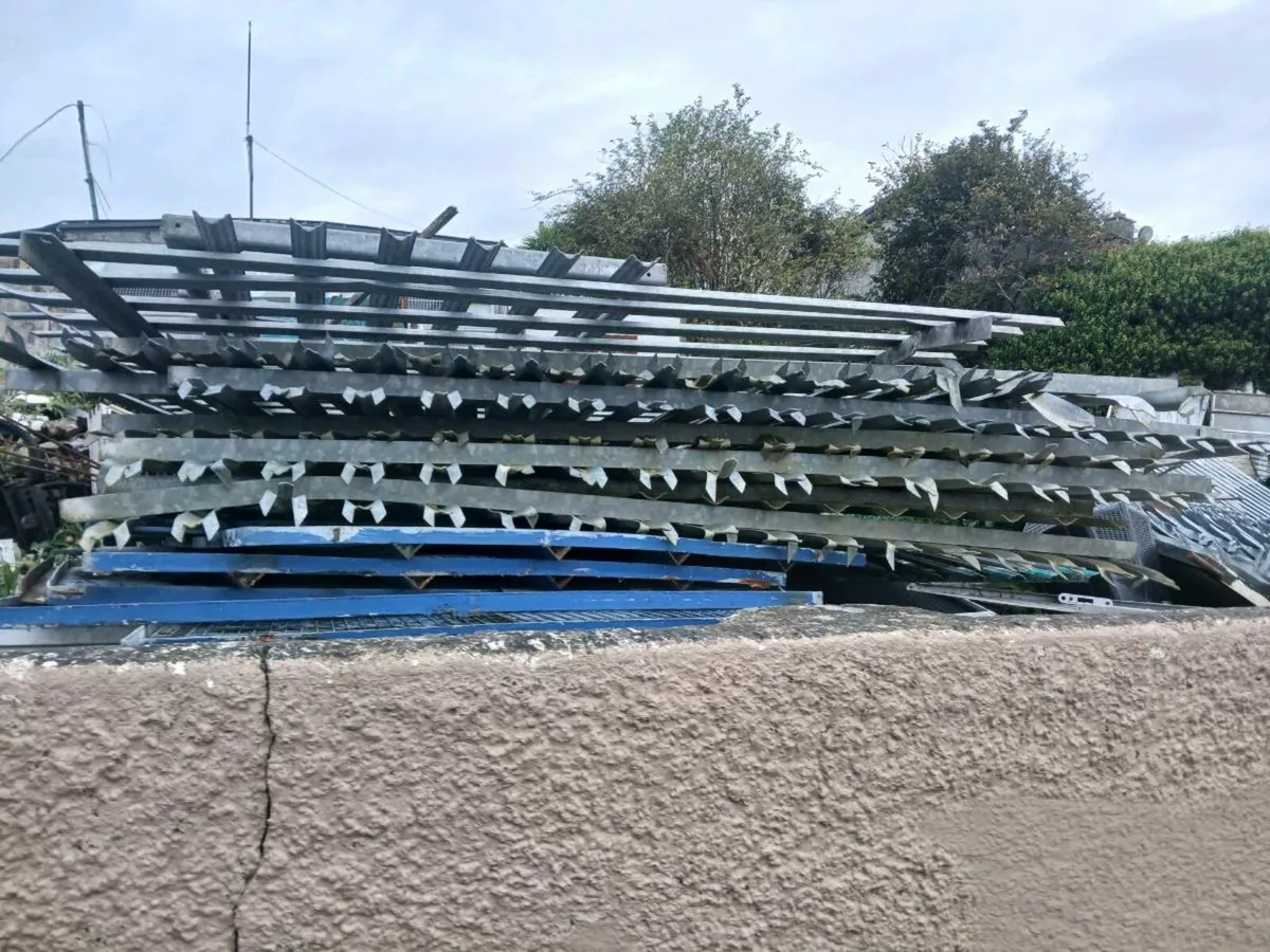 Fencing panels - Image 4