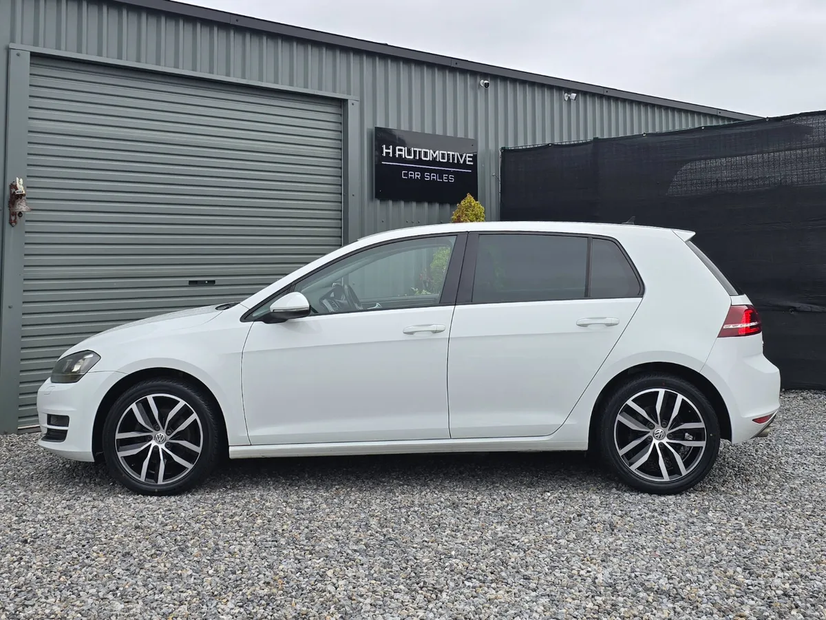 2017 VOLKSWAGEN GOLF HIGHLINE 1.4 TSI AUTO - Image 3