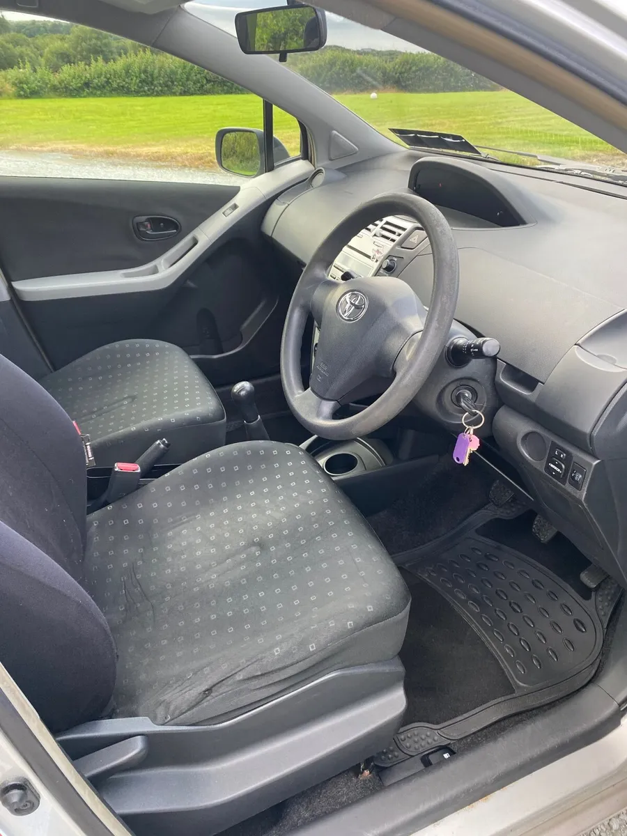 Toyota Yaris 2007 - Image 3