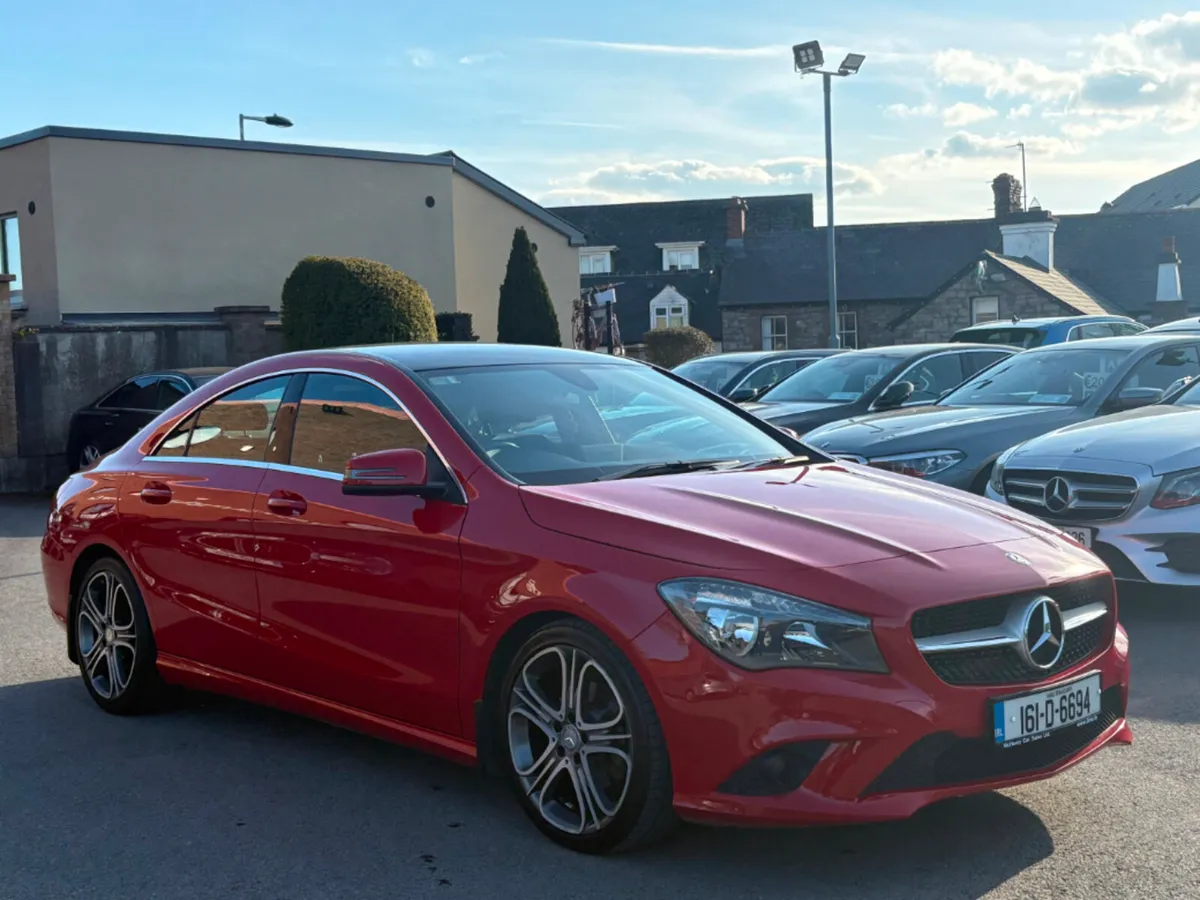 Mercedes-Benz CLA 200D Urban 4DR - Image 3