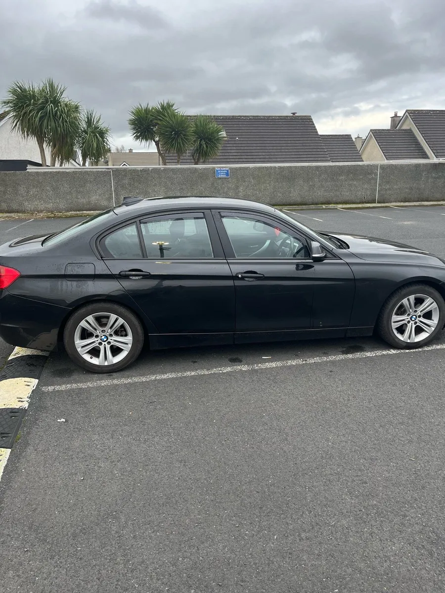 Bmw 320d saloon 2L Diesel - Image 3