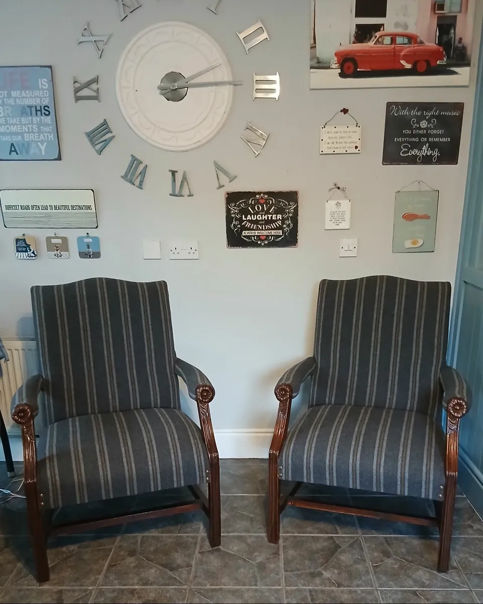 Pair of armchairs - Image 1