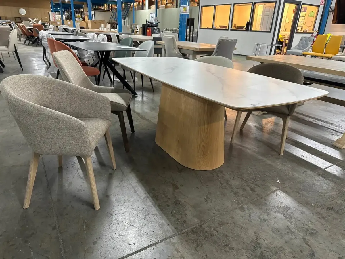 Indy Dining Table - Image 2