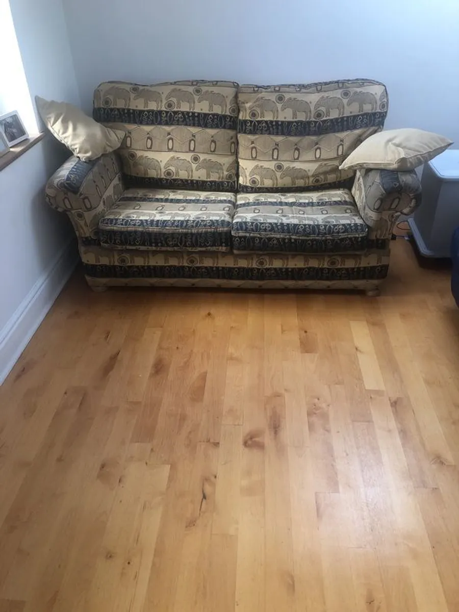 sofa - Image 1