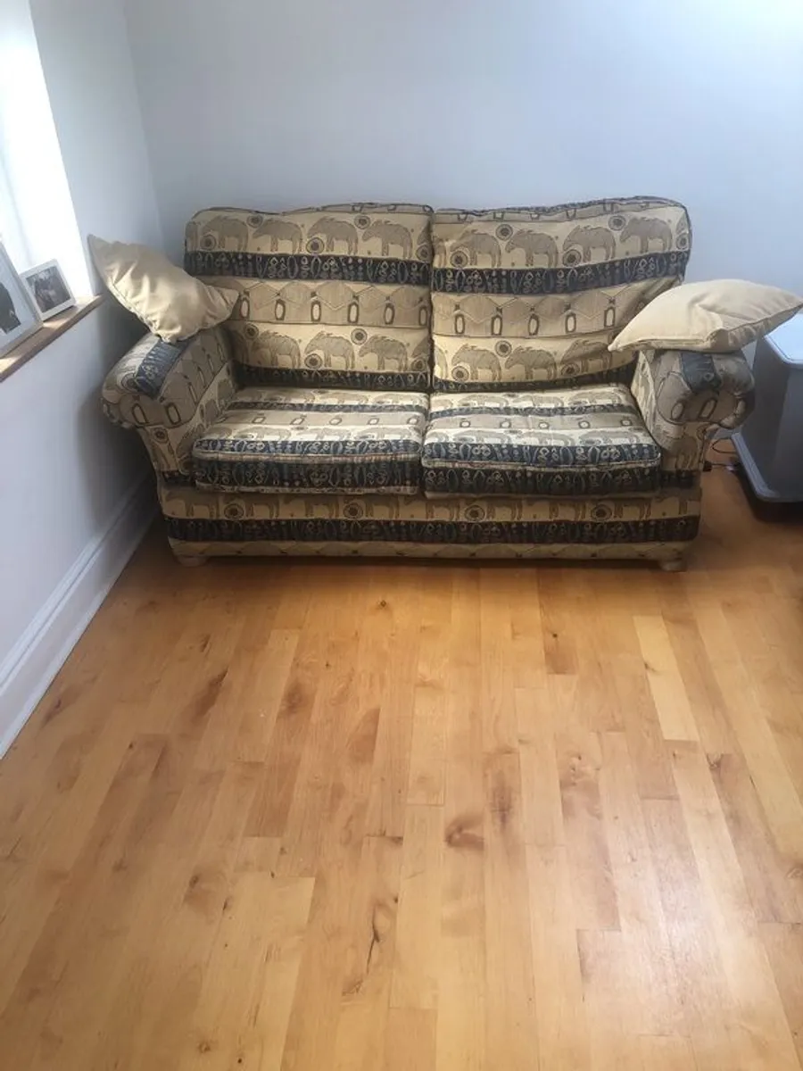 sofa - Image 2