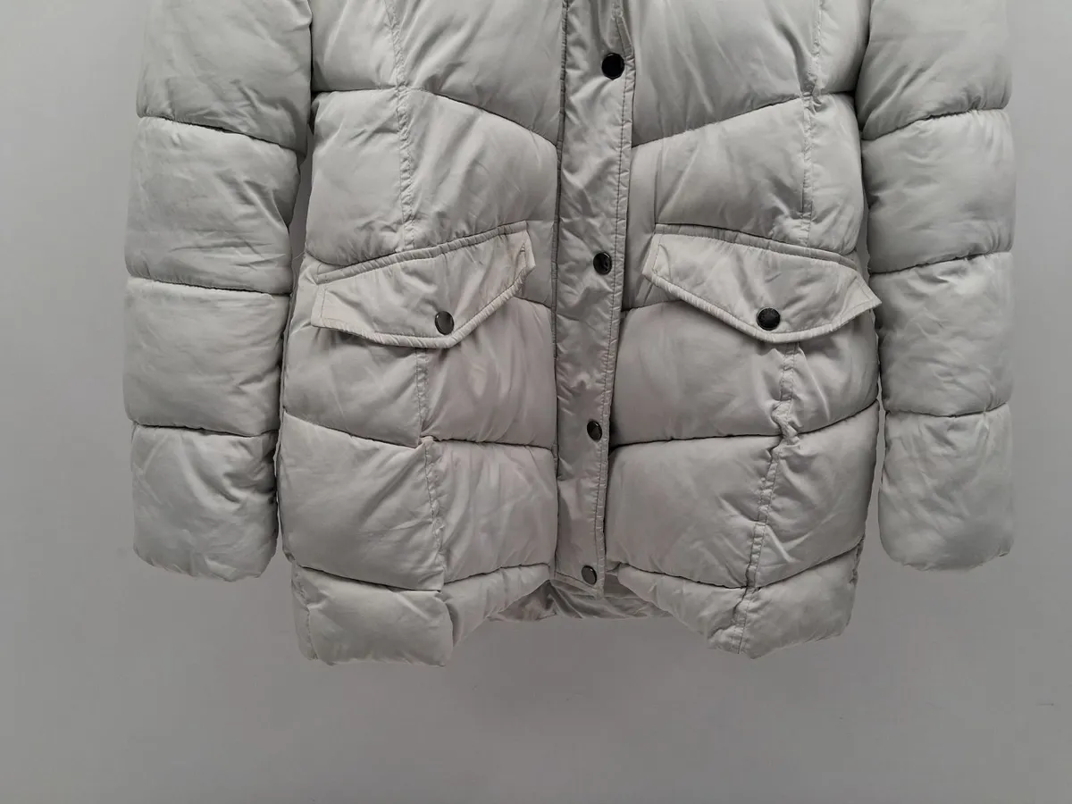 Online Auction Of A Conbipel White jacket & More! - Image 3