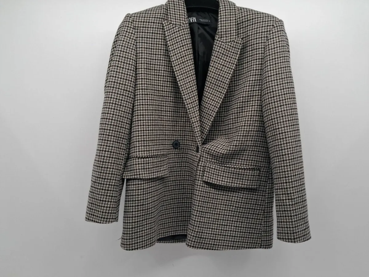 Online Auction Of A ZARA Jacket & More! - Image 1