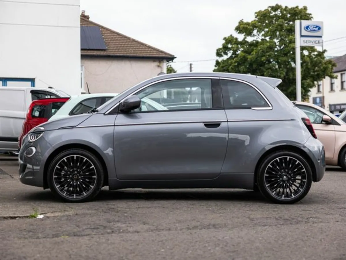 Fiat 500e LA PRIMA EV - Image 2