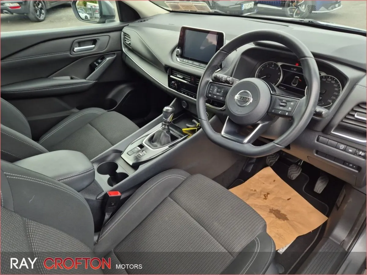 Nissan QASHQAI 1.3 PET Mild Hybrid SV - Image 2