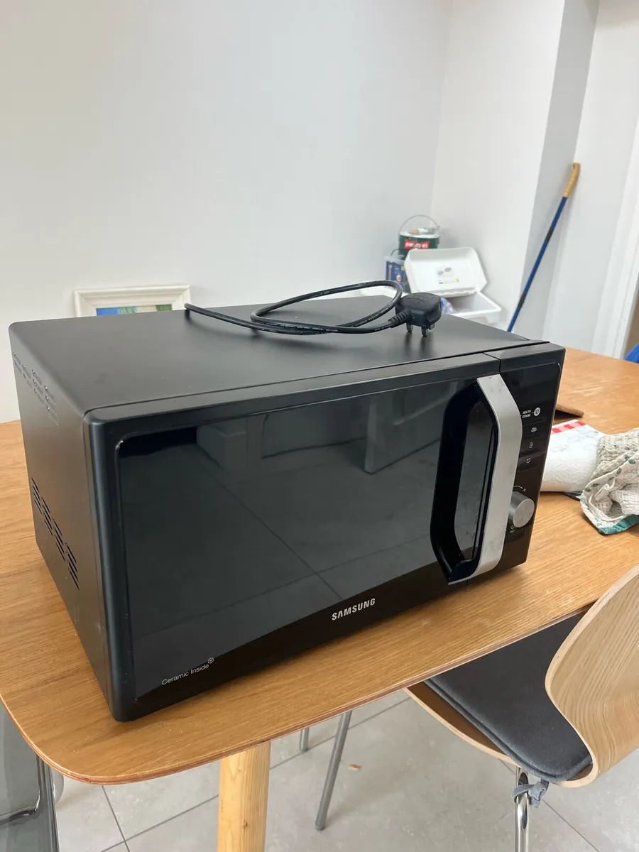 Microwave - Image 1