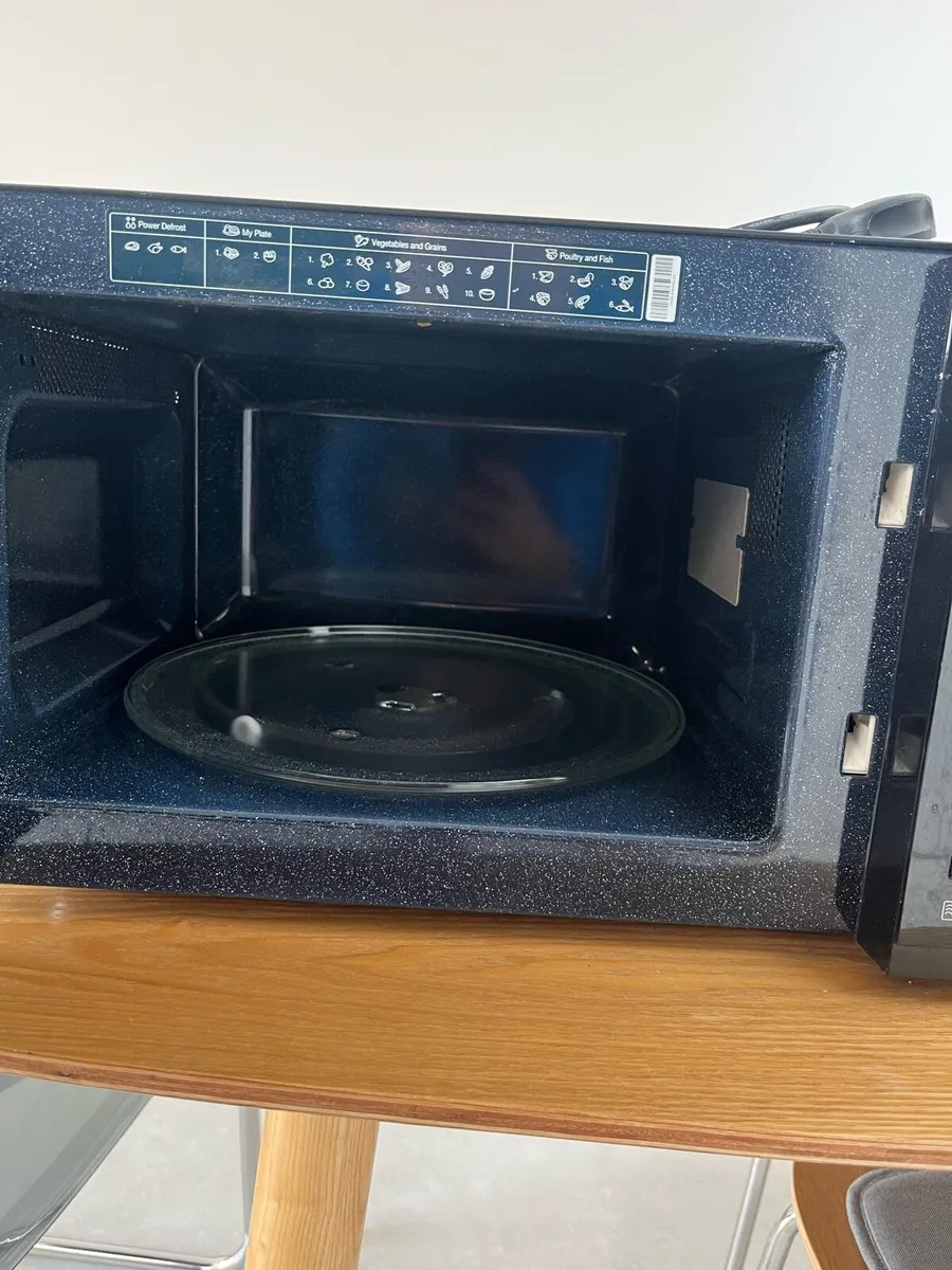 Microwave - Image 2