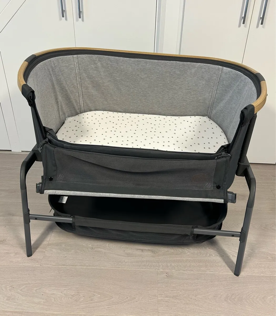 Maxi-Cosi lora Co-sleeper crib - Image 2