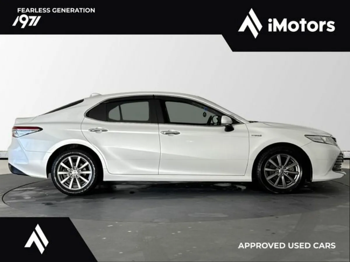 Toyota Camry 4WD G HYBRID AUTOMATIC - Image 2
