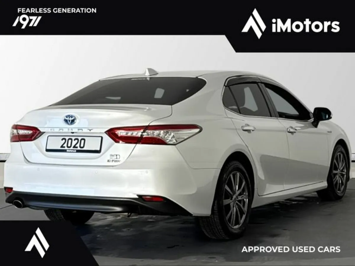 Toyota Camry 4WD G HYBRID AUTOMATIC - Image 3