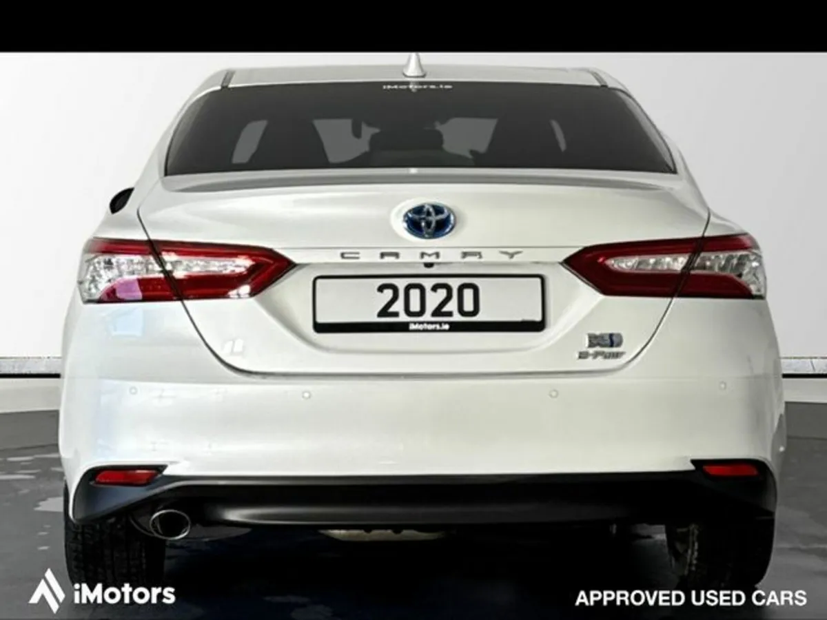 Toyota Camry 4WD G HYBRID AUTOMATIC - Image 4