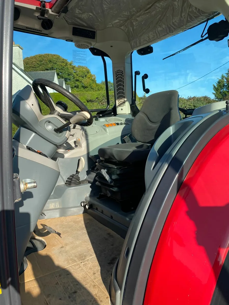 2021 McCormick X4.55 tractor - Image 2