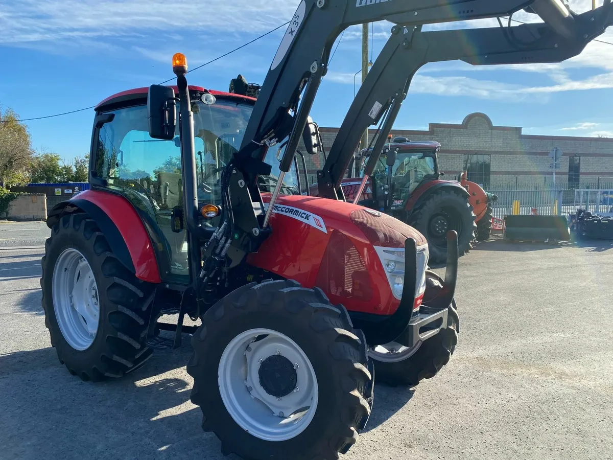 2021 McCormick X4.55 tractor - Image 3