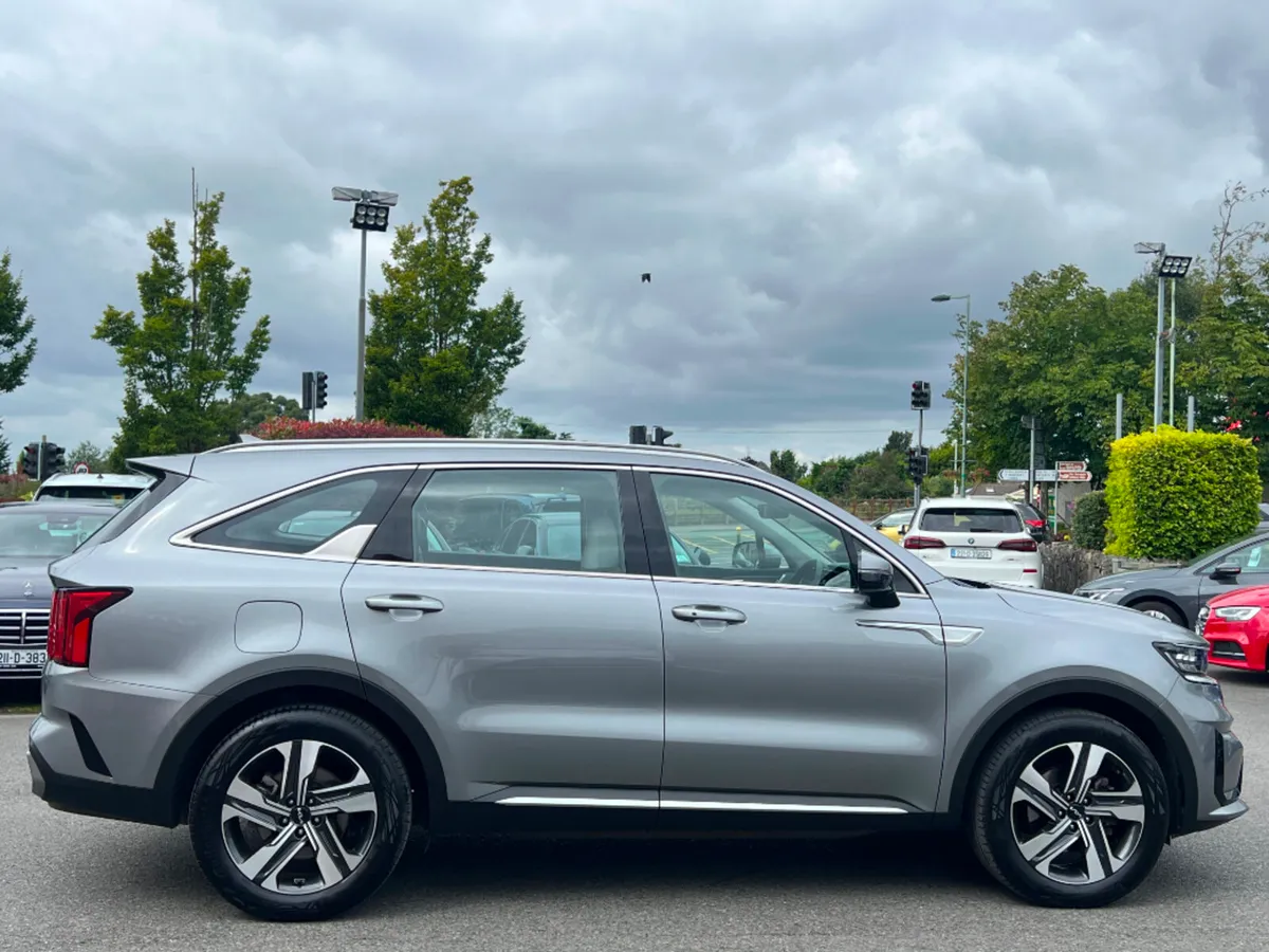 Kia Sorento PHEV K3 AUTO 7 SEATER *HIGH SPEC* - Image 4