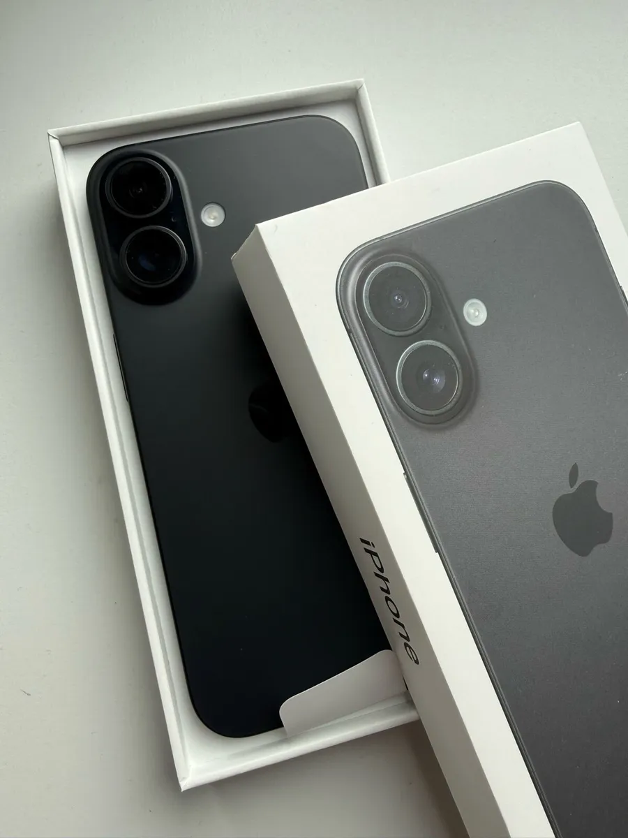 IPHONE 16 BRAND NEW, THREE NETWORK - Image 3