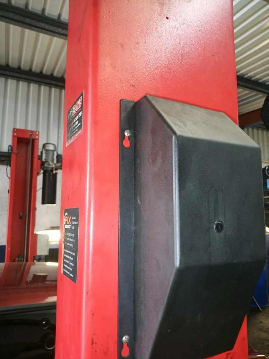 2 lift post - Image 2