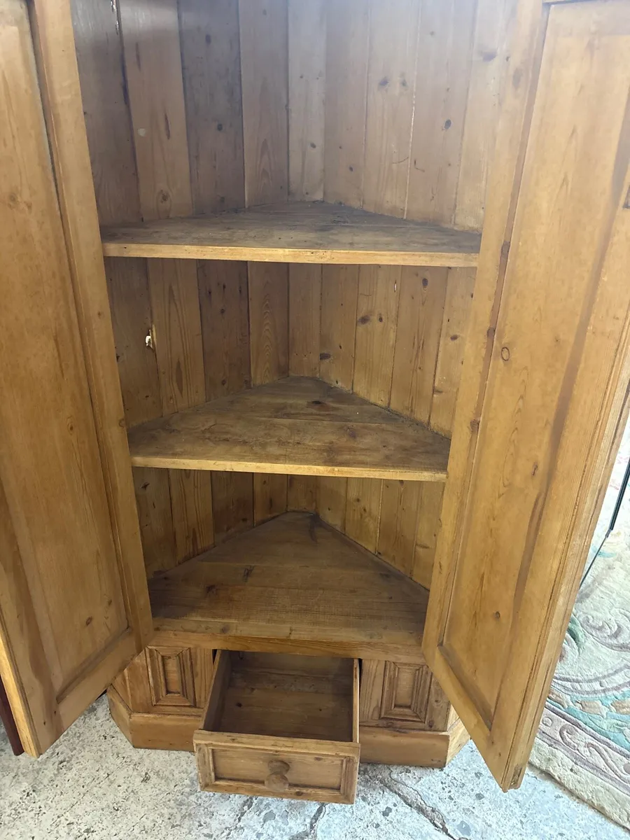 Pitch pine corner unit - Image 2