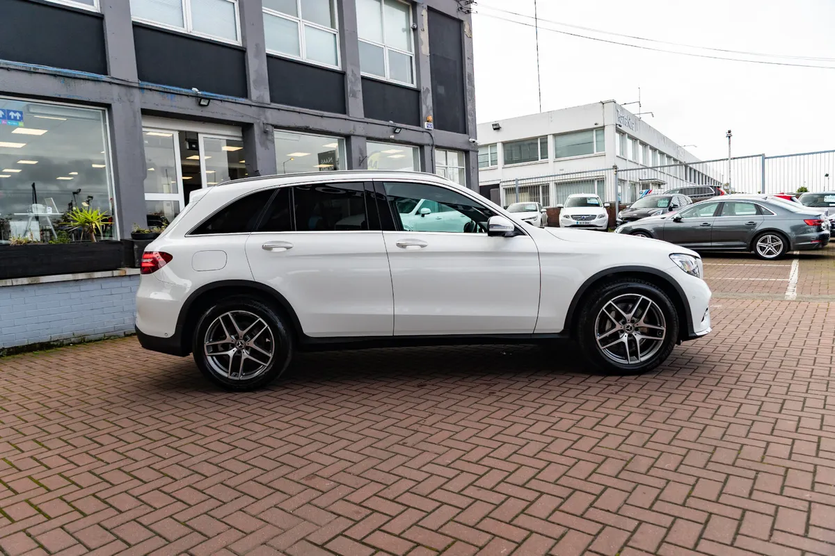 GLC220D 4MATIC SPORT 5DR ESTATE AUTOMATIC // BUY W - Image 2