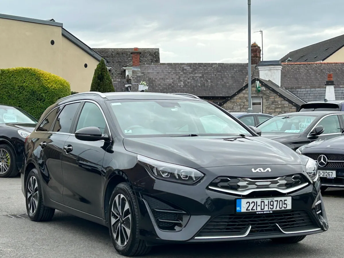 Kia Ceed 1.6 GDI PHEV AUTO *HIGH SPEC* - Image 3