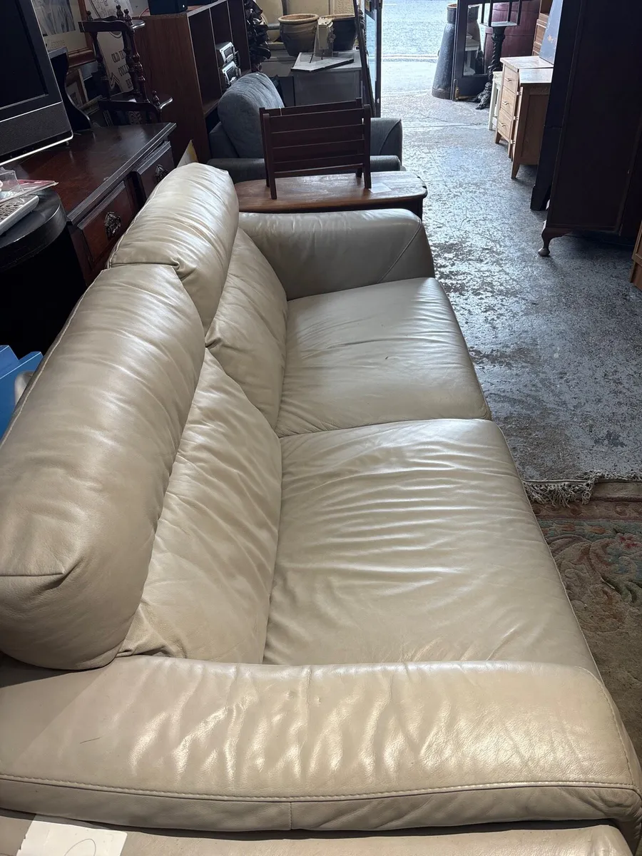 Real leather 3 seater couch - Image 2