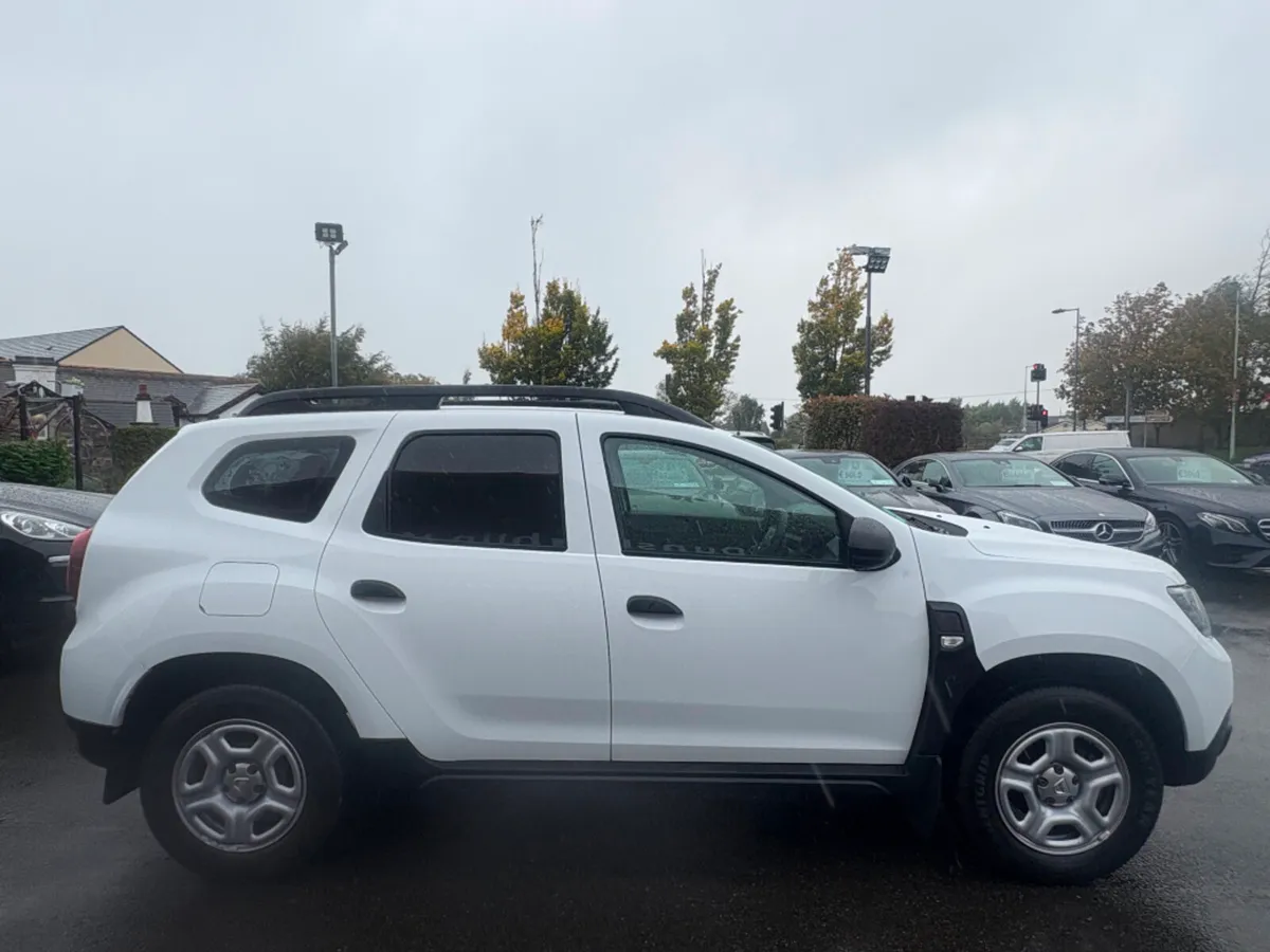 Dacia Duster Essemtial Commercial DCI 115 2 Seater - Image 4