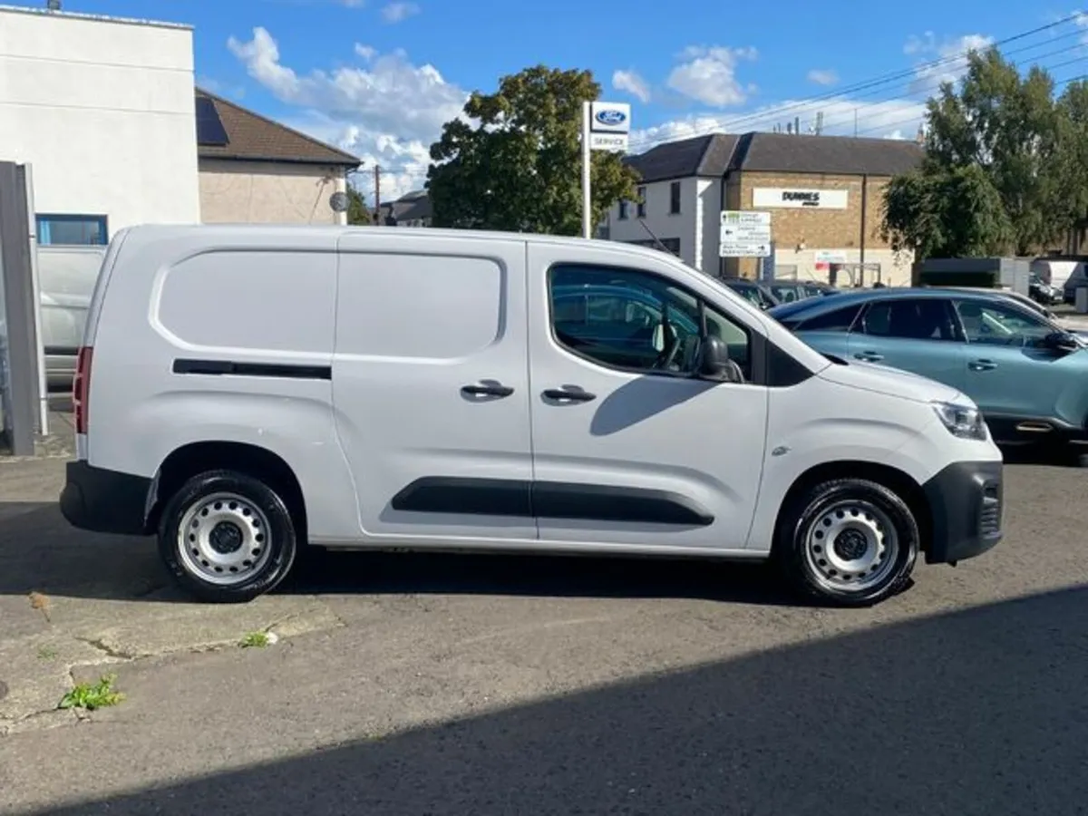 Fiat Doblo LWB 1.5 100HP 1000KG 4DR - Image 4