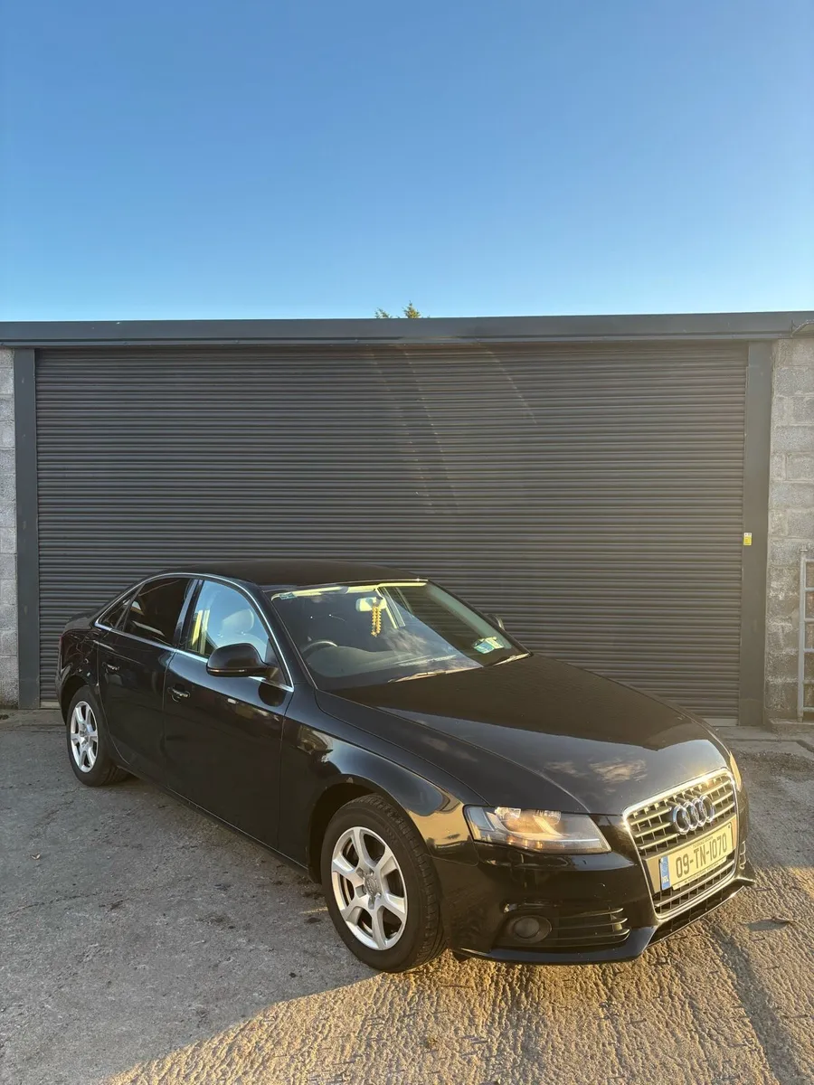 Audi a4 - Image 1