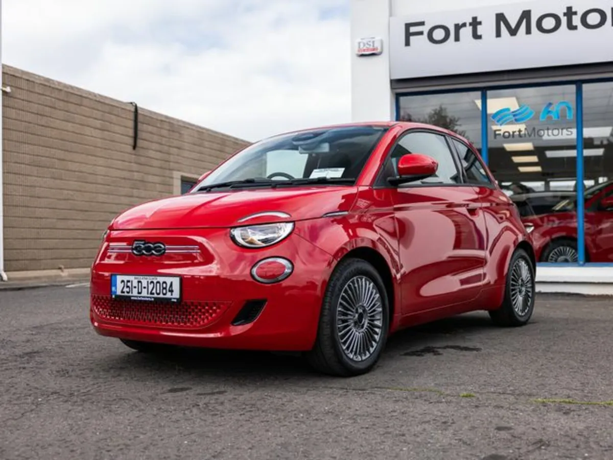 Fiat 500e Icon 42KWH 3DR Auto - Image 3