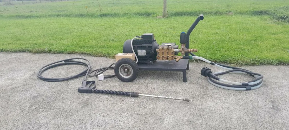 INTERPUMP PRESSURE WASHER 240V - Image 1