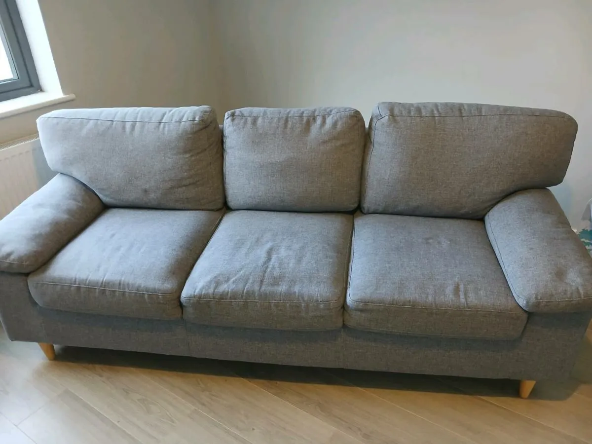 Couch - Image 4